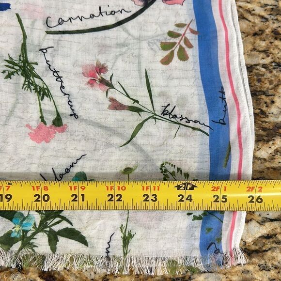 Floral Print Fringe Edges Lightweight Scarf - Picture 3 of 4